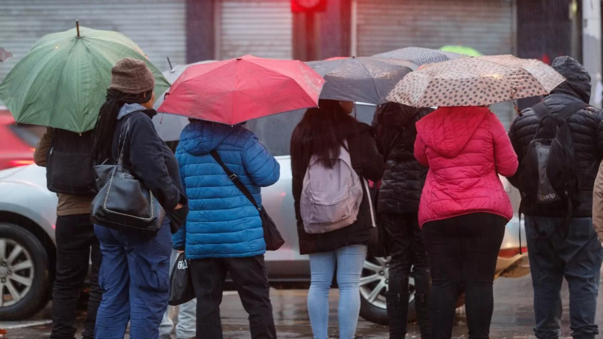 Lluvia y temporal en Santiago Hasta qué hora durarán las