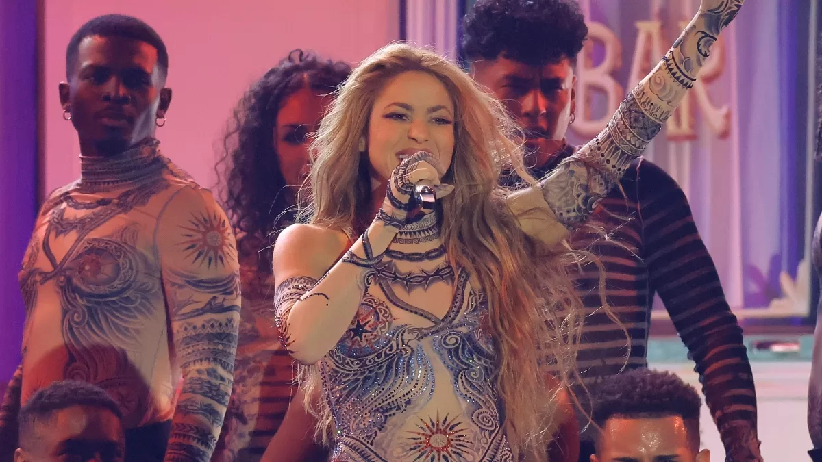 Latin Grammy Shakira Y Bizarrap La Rompen Con Llamativa Versi N