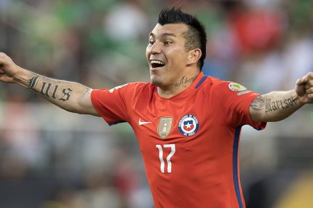 Gary Medel La Roja