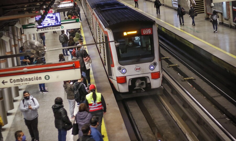 Metro De Santiago Anuncia Nuevo Horario Tras Cambio En Toque De Queda   A UNO 1216783 3a0fe 