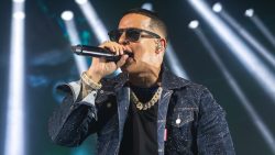 Alejandro Sánchez, el doble colombiano de Daddy Yankee que se gana la vida  instalando televisores