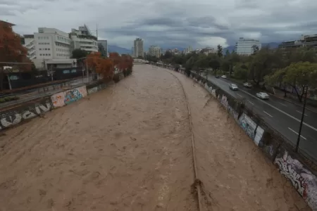 Corte De Agua En Santiago (1)