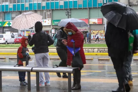 Lluvia En Santiago Días Junio