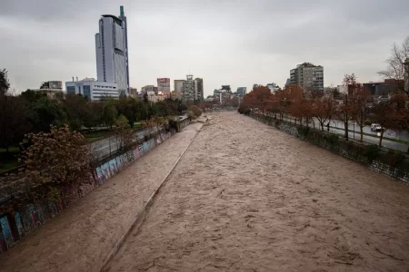 Corte De Agua Lluvia Santiago