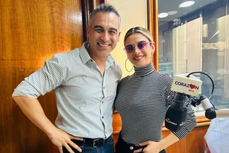 Karla Melo Visita Radio Corazón Blue Mary