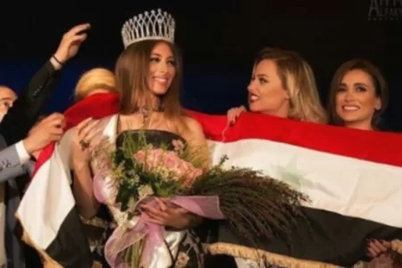 Reina De Belleza Muere En El Parto